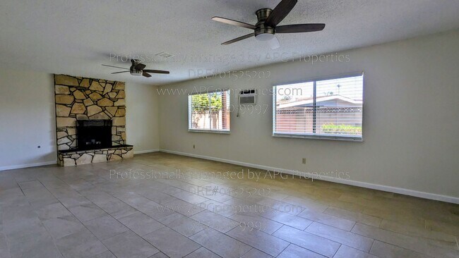 Building Photo - 13392 Dawn Ave