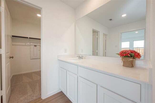 Building Photo - 3106 Elm Br Dr