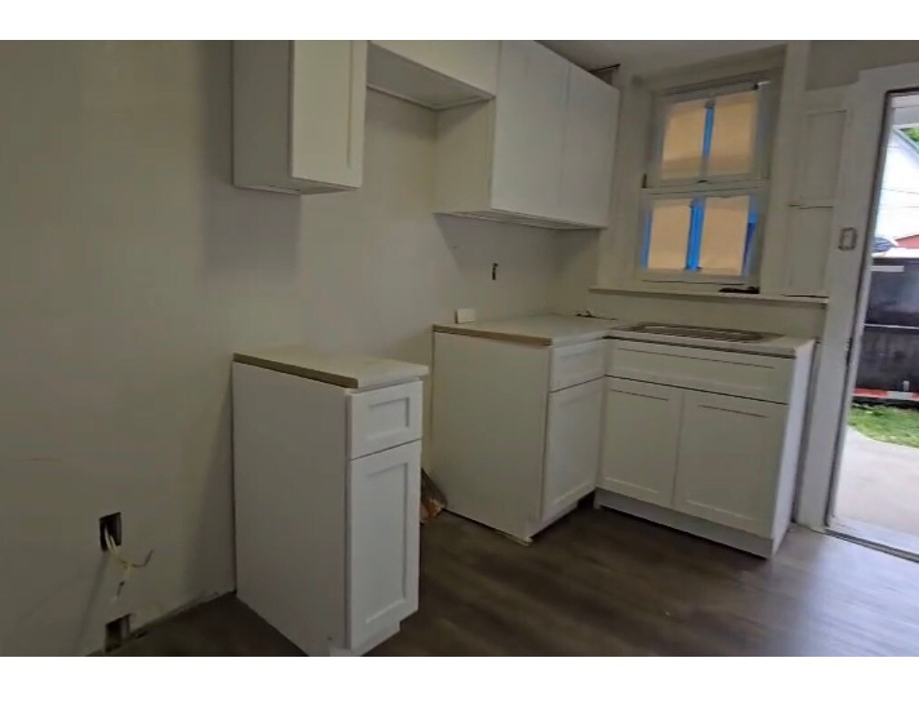 Building Photo - 24 Cleveland Ave