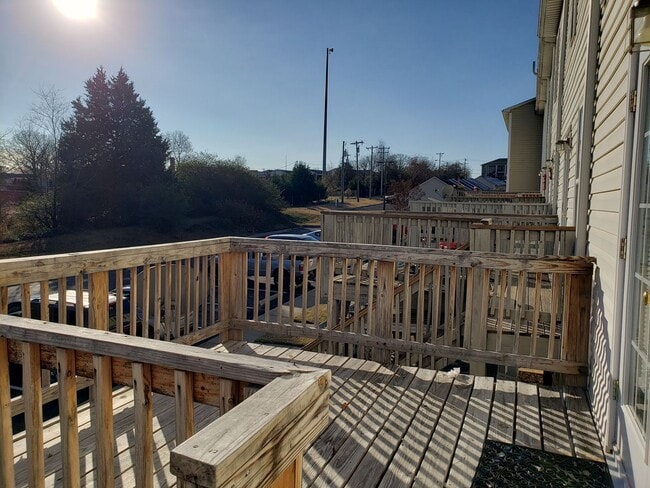 Building Photo - 2 bedroom Townhouse in Mooresville