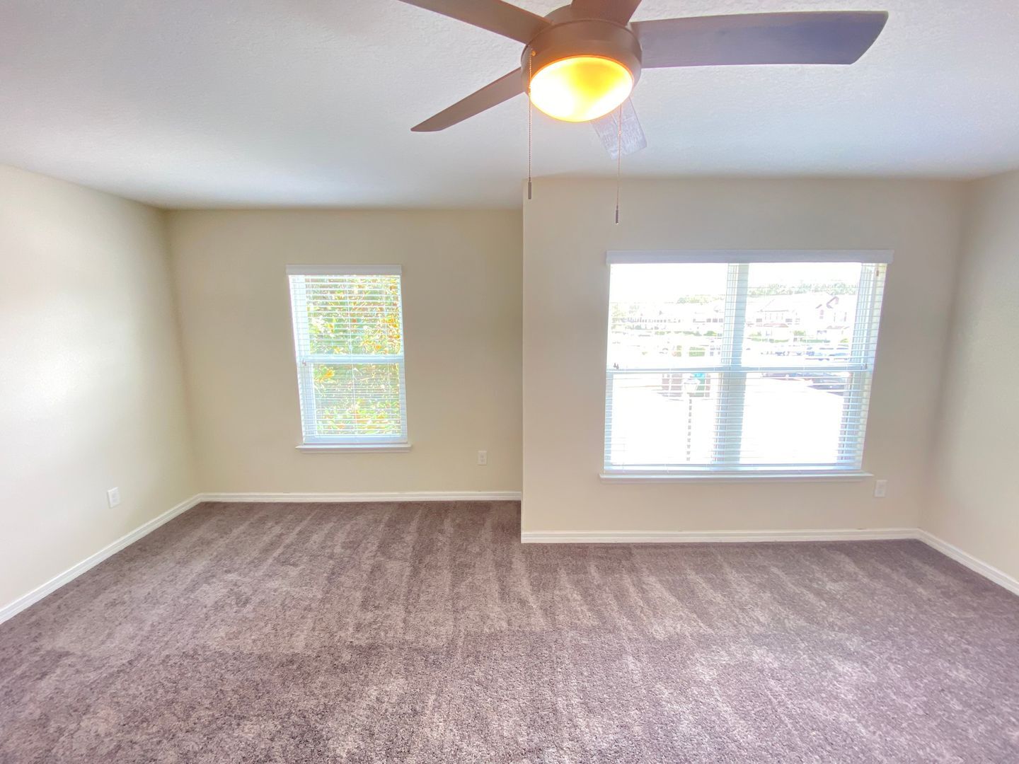 Building Photo - Beauiful Townhome in Tuscany Place. This i...