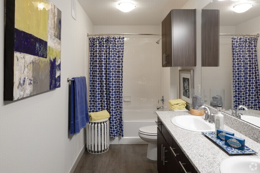 1BD, 1BA - 805SF - Centro
