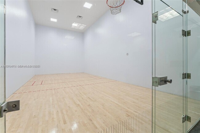 Building Photo - 6365 Collins Ave