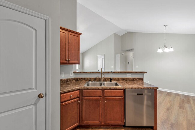 Building Photo - 303 Sinclair Ln