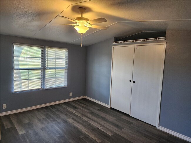 Building Photo - 17118 Choctaw Dr