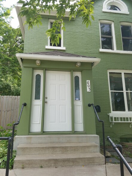 Building Photo - 605 E Main St