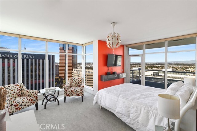 Building Photo - 400 W Ocean Blvd