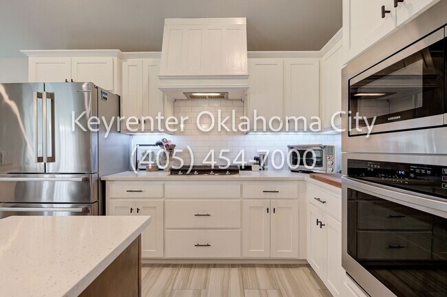Building Photo - 4200 NW 156th Terrace