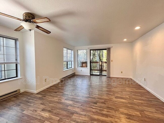 Building Photo - 1334 Puget St