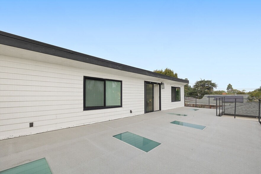 Building Photo - 236 Camellia Ln