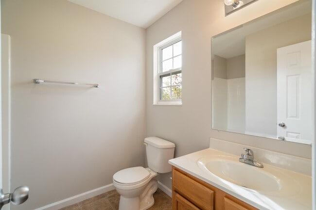 Building Photo - 5117 Cattail Ln