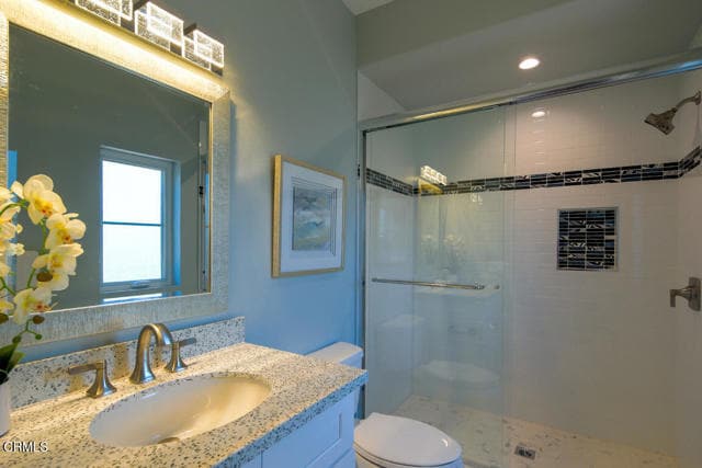 Building Photo - 305 S Arroyo Dr