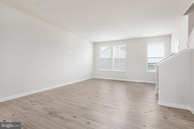 Building Photo - 63 Arsberg Dr