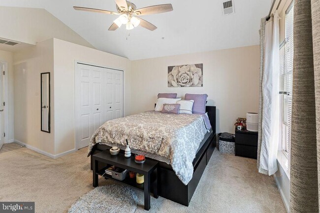 Building Photo - 6223 Wild Swan Way