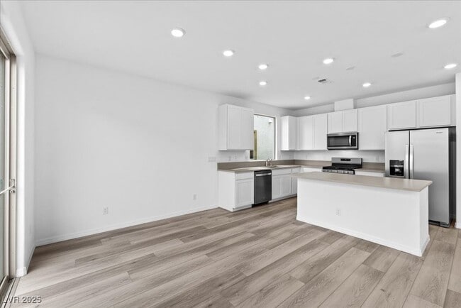 Building Photo - 5774 Aurora Gale Ct