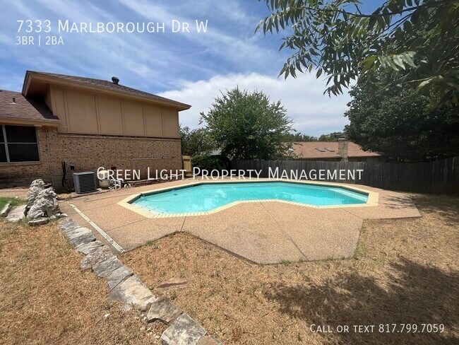 Building Photo - 7333 Marlborough Dr W