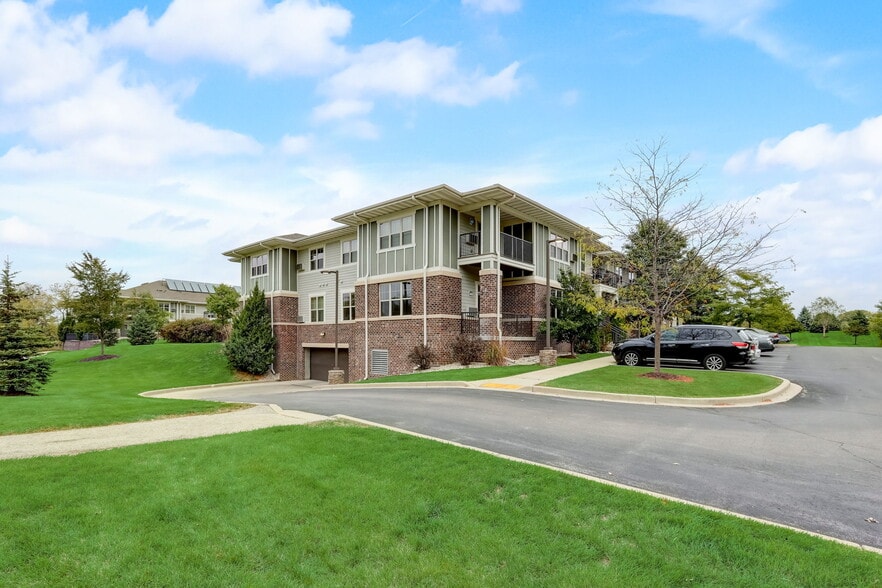Welcome to Meadow Ridge! - Meadow Ridge Apartments