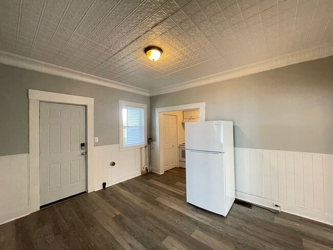 Building Photo - 31 Pennacook St