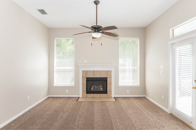 Building Photo - 407 Sparrow Branch Cir