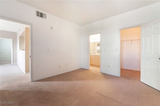 Building Photo - 6955 N Durango Dr