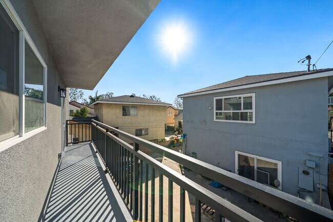 Building Photo - 6733 Lanto St