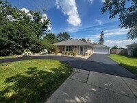 Building Photo - 2544 Spruce Rd