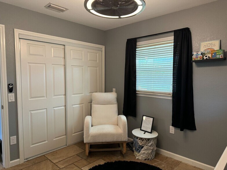 Building Photo - 508 Garden Dr N