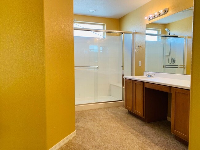 Building Photo - Beautiful Home In Rancho Sahuarita Located...