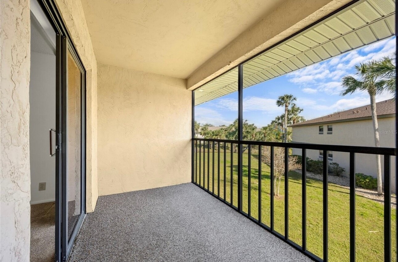 Building Photo - 19505 Quesada Ave