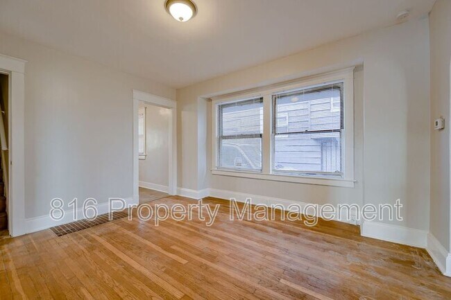 Building Photo - 3935 Agnes Ave