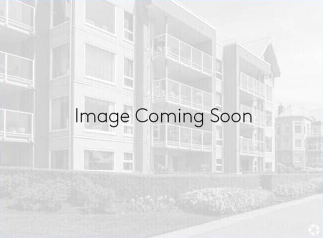 Building Photo - 2600 Roosevelt Ave