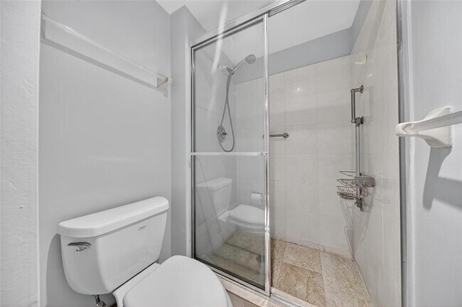 Building Photo - 20185 E Country Club Dr