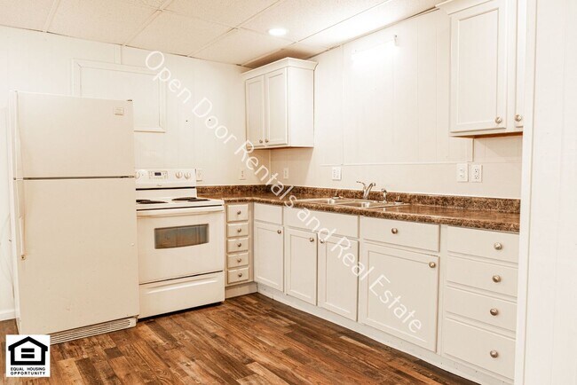 Building Photo - 17425 IN-37