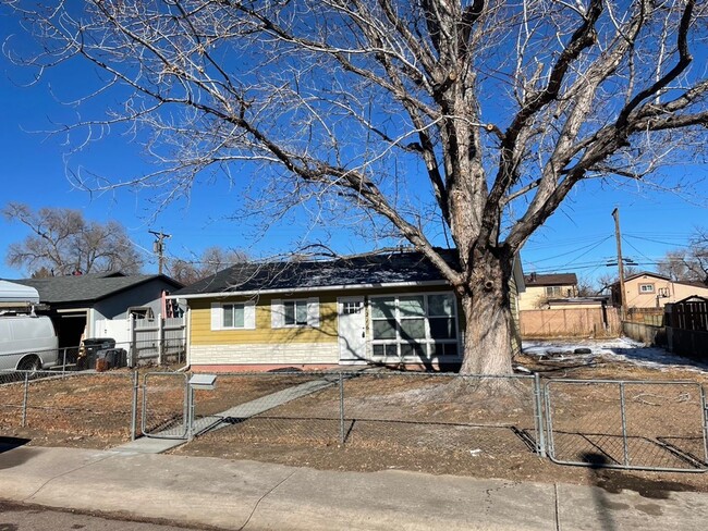 Primary Photo - NEWLY REMODELED 3 BEDROOM RANCHER IN STRAT...