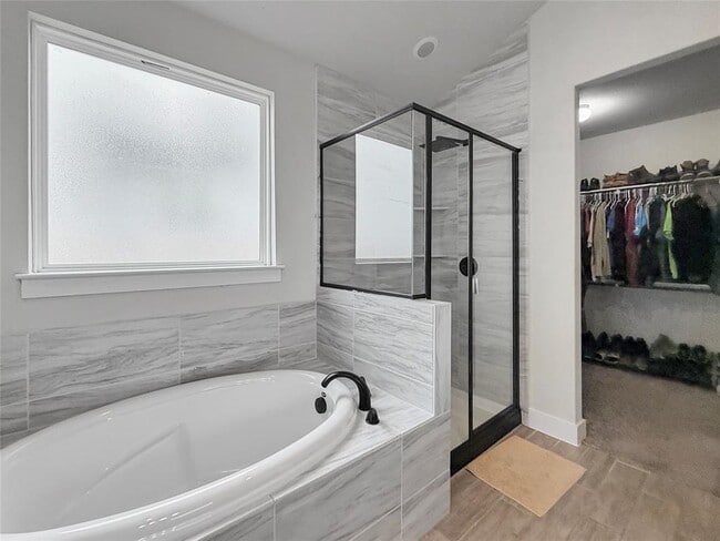 Building Photo - 11216 Charger Wy