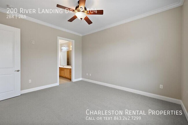 Building Photo - 200 River Landing Dr
