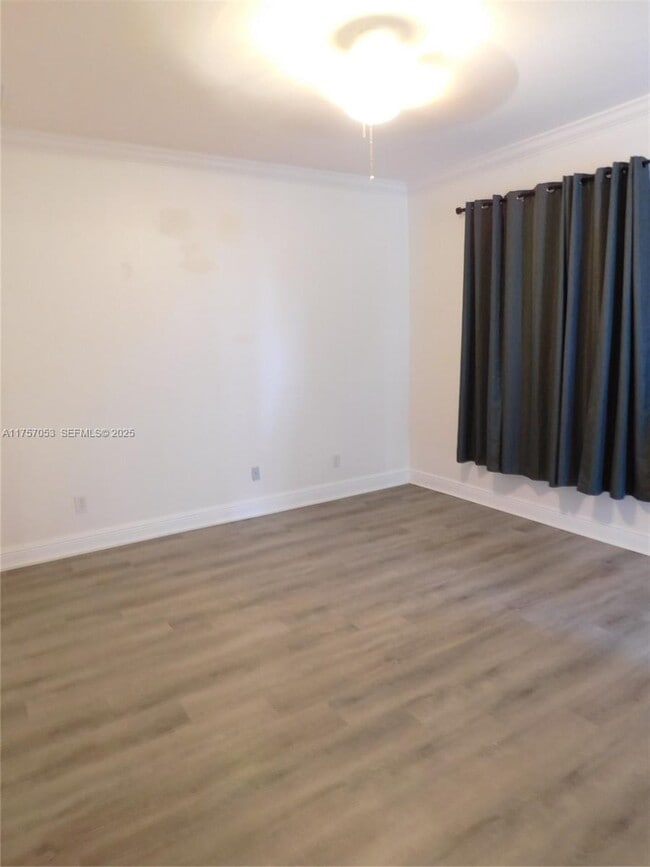 Building Photo - 617 SE 7th St