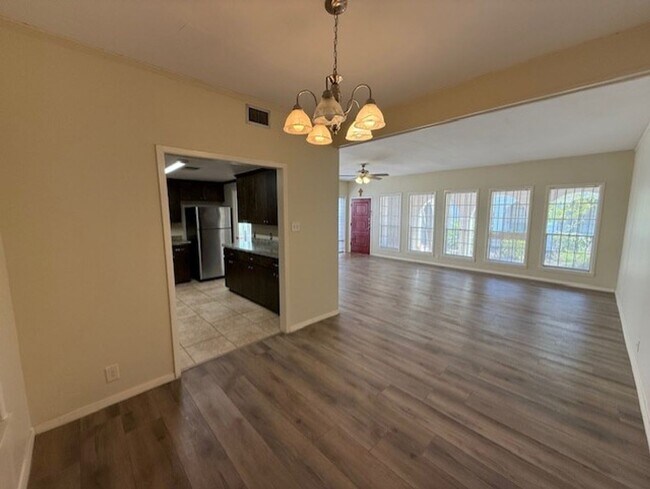 Building Photo - 1717 Clark Blvd