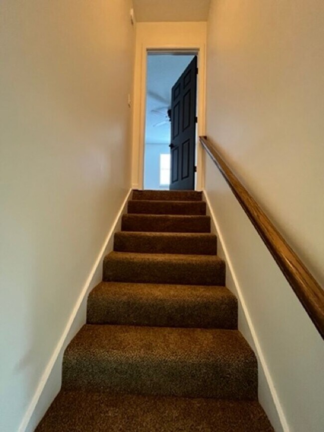 Building Photo - 204 Franklin Sq - Beautifully Updated Home in Bonaire