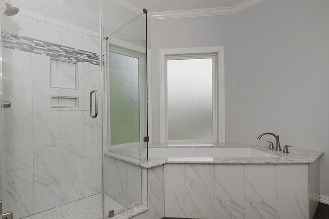 Building Photo - 14 Graceful Elm Ct