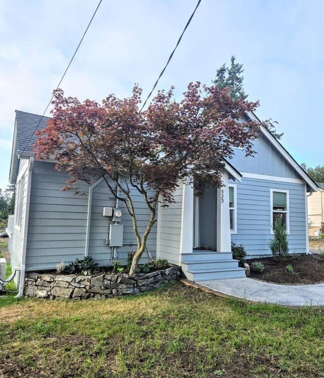 Building Photo - Newly Remodeled 2 Bedroom Home & ADU For R...