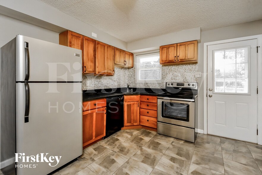 Building Photo - 13420 Old Jamestown Rd