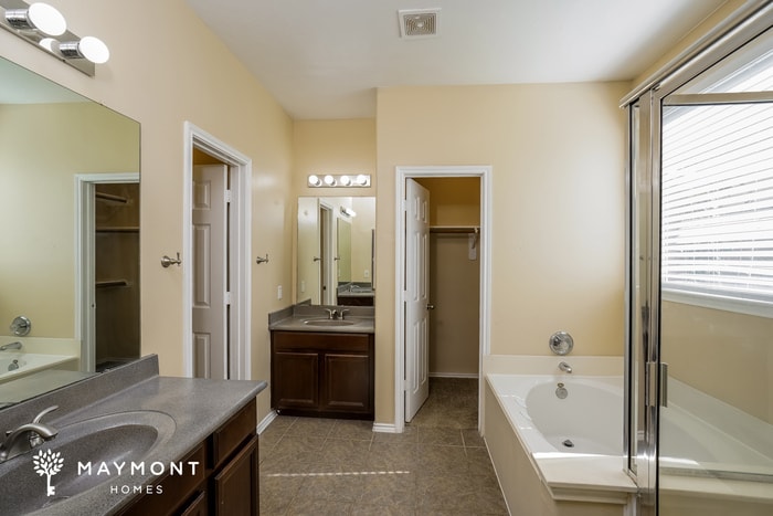 Building Photo - 9215 Kransbury Ln