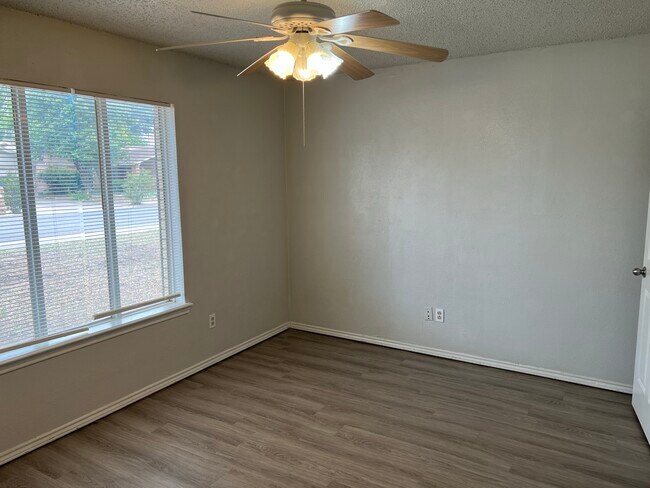 Building Photo - 4608 60th St