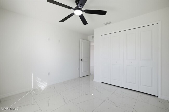 Building Photo - 418 Pinehurst Ave