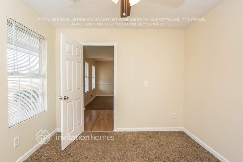 Building Photo - 215 Bramble Bush Trail