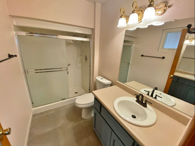 Master Bedroom Ensuite - 115 Flaming Arrow Way