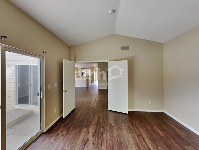 Building Photo - 9835 Kenton Cir