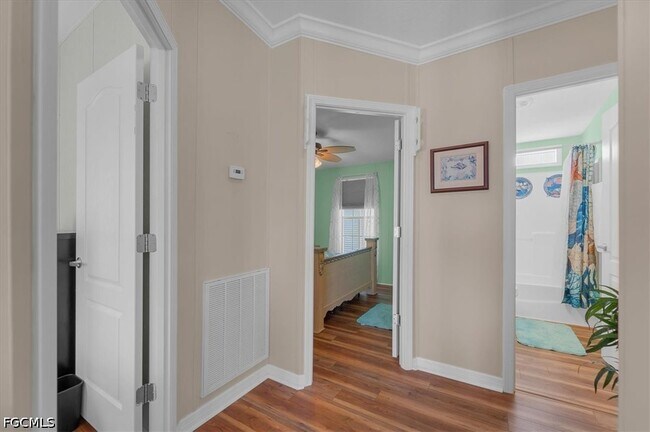 Building Photo - 701 Coral Dr