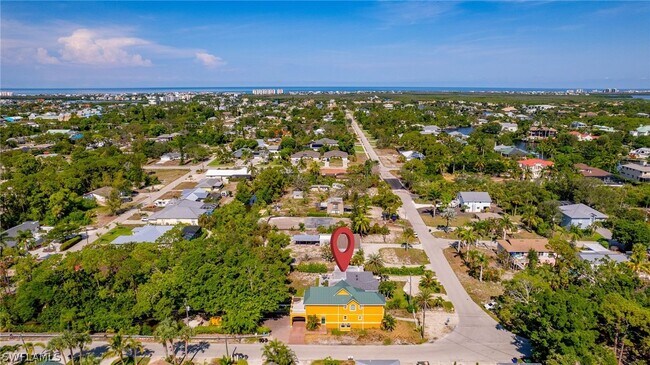 Building Photo - 4011 Tarpon Ave